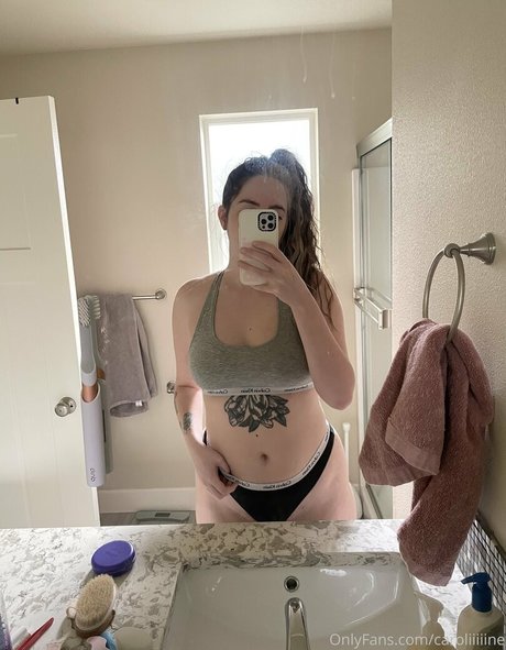 caroliiiiine erotische bild