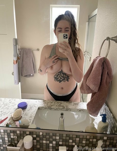 caroliiiiine schöne pornostar bild