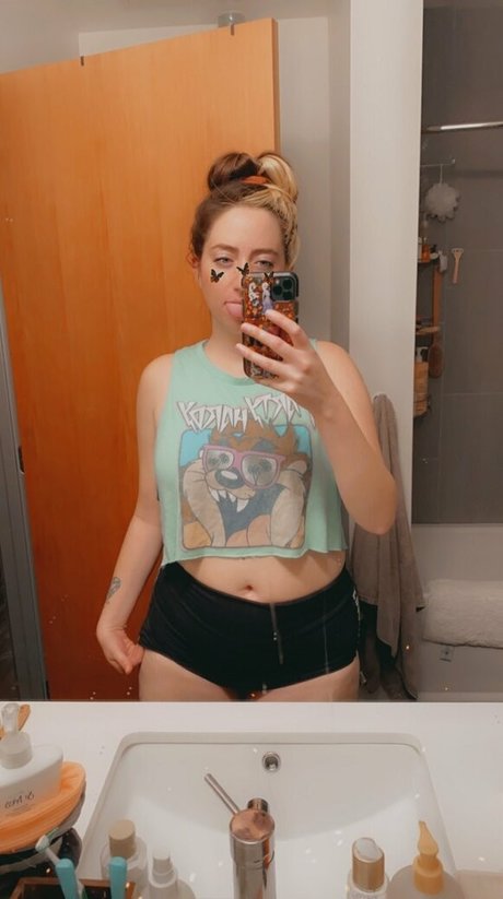 caroliiiiine hübsche xxx bild