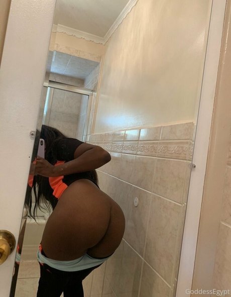 ThatChocoBxtch porno kostenlose bilder