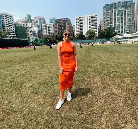 Alex Hartley Cricket pornostar nackt bild