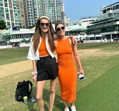 Alex Hartley Cricket sexy archiv