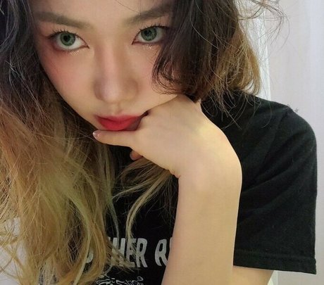 Bubbly live model xxx bilder