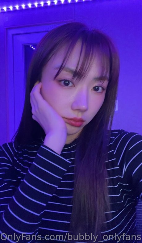 Bubbly live xxx pornostar galerien