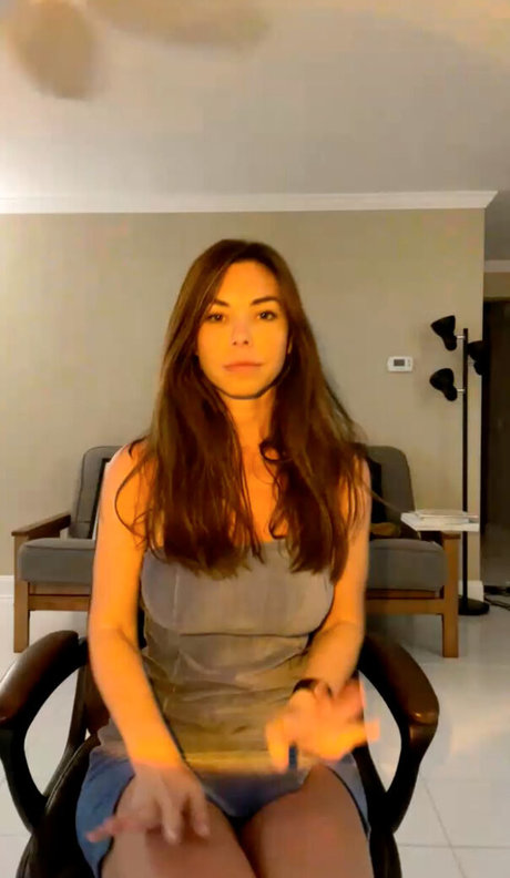 Katee Owen erwachsene top foto