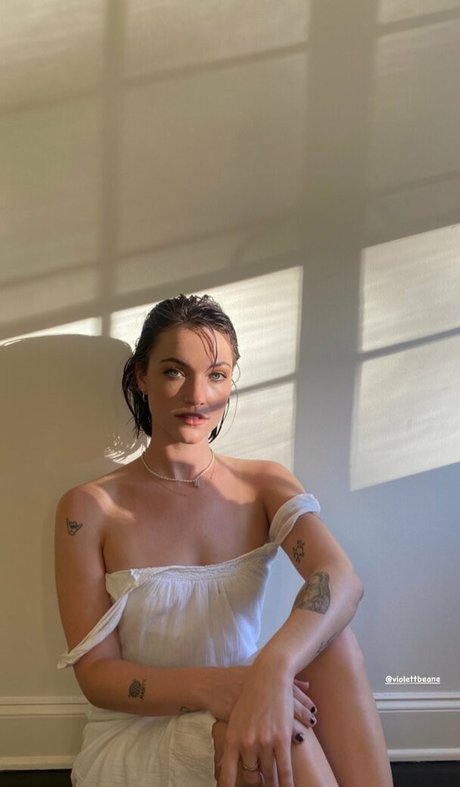 Violett Beane erotische nackt bilder