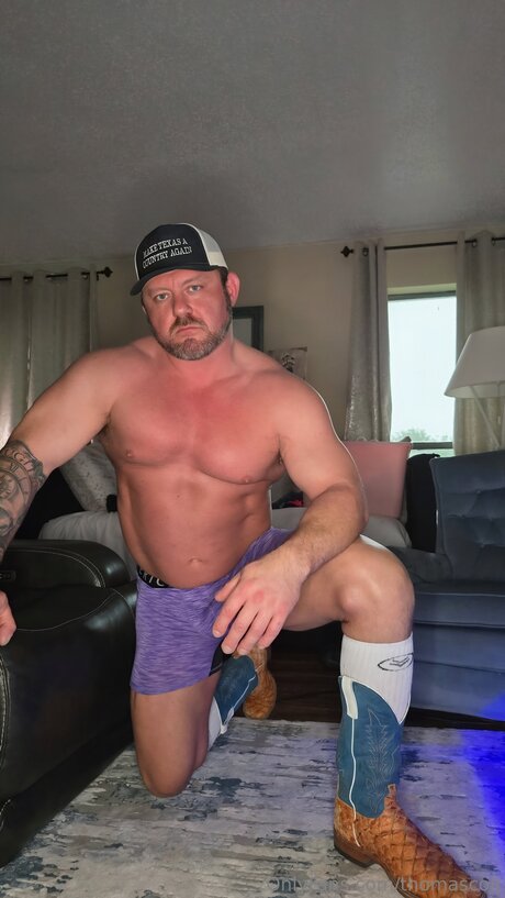 Thomascolt porno nackten fotos