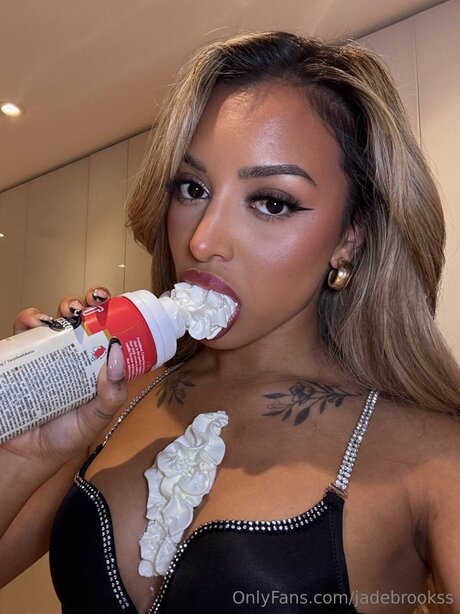 Jadebrookss xxx nacktheit galerien