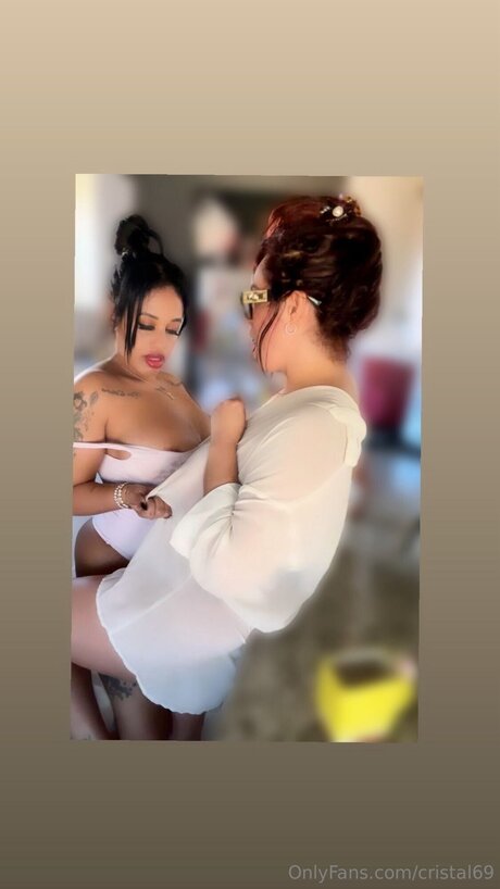 Cristal69 heiße nacktheit bilder