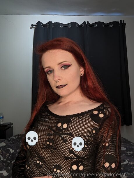 Queenofdarknessfree perfekte nackten galerie