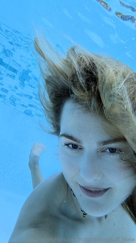 Hotgirldoingstuff Tease model nette fotos