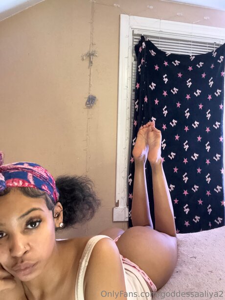 Goddessaaliya2 nette pornostar fotos