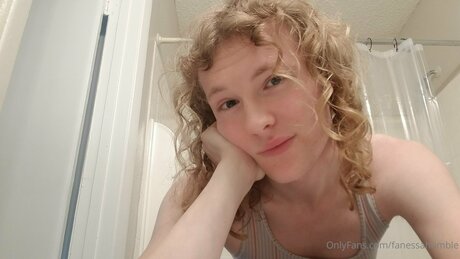 Fanessahumble xxx kunst galerie