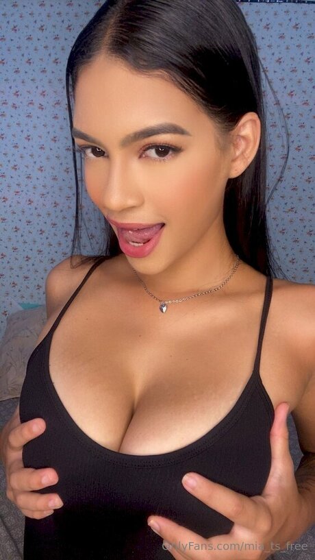 Mia Ts Free nackt schöne galerie