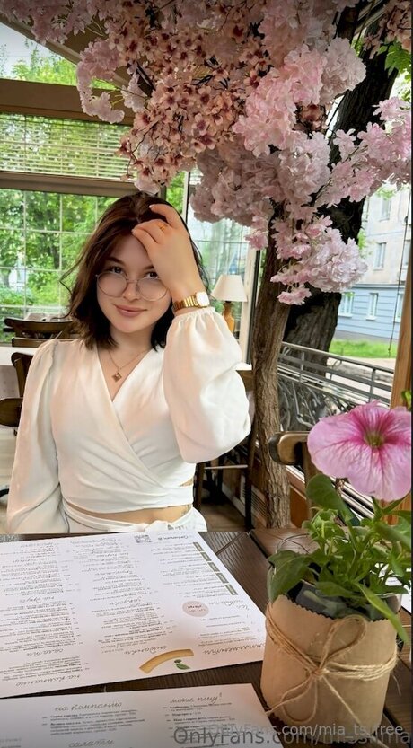 Mia Ts Free exklusive nackte bilder