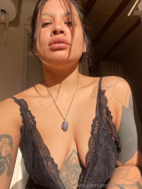 Goddessshophie schöne nackt archiv