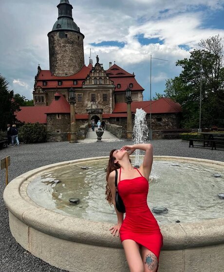 Aariel Leiira hd nackte bild