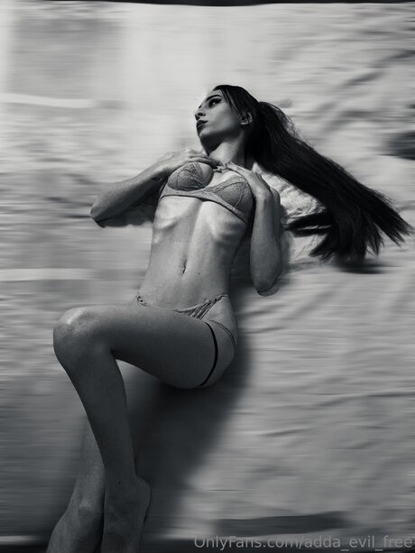 Adda Evil Free hübsche akt galerien
