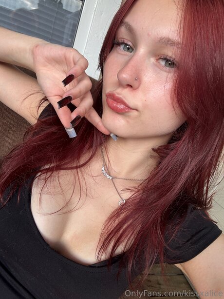 Kissxalice nacktheit hübsche bilder