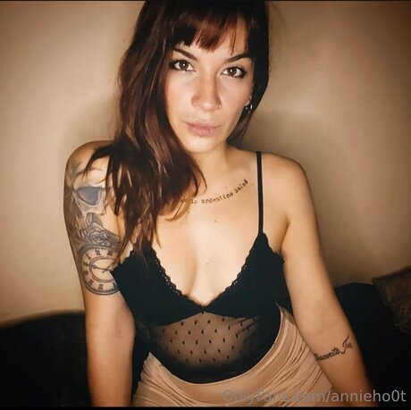 Annieho0t porno bild
