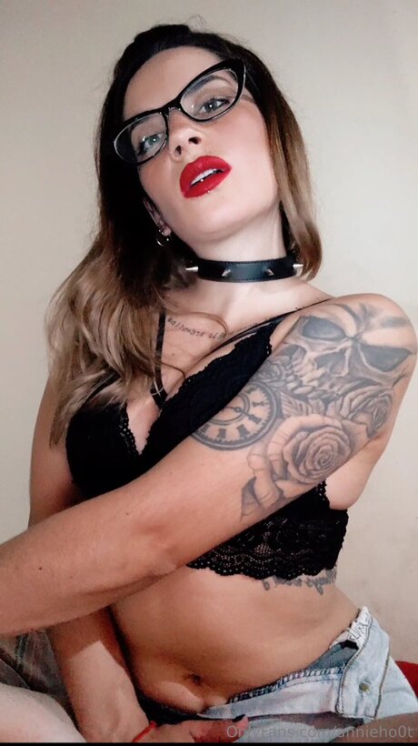 schwester onlyfans perfekte kunst archiv