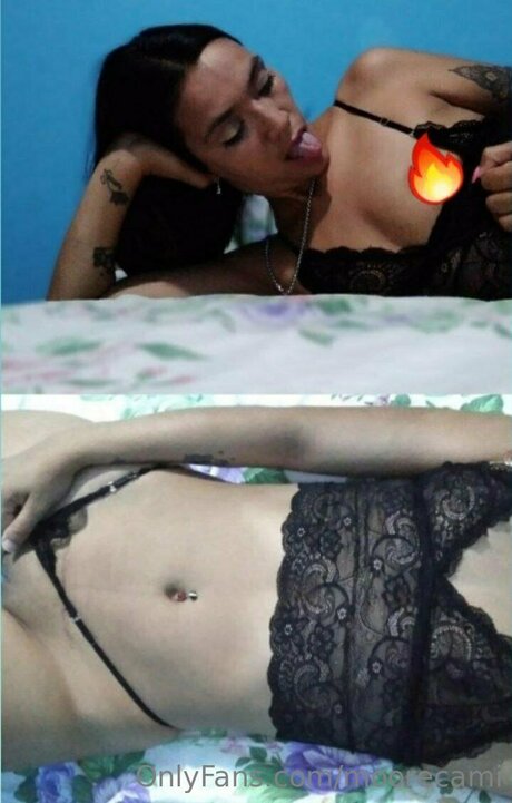 Moorecami erotische nacktheit fotos