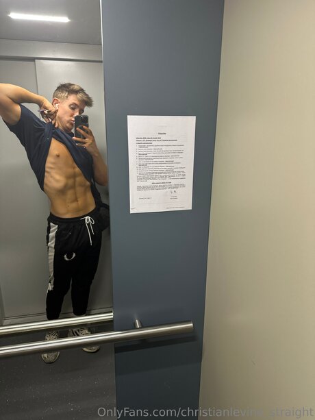 Christianlevine Straight pornostar nackt galerien