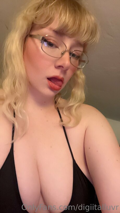 Urfavegirluwu akt galerie