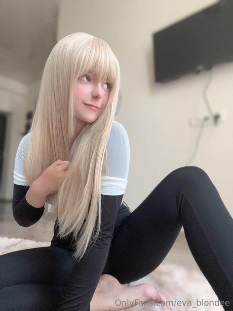 Eva Blondee Bilder