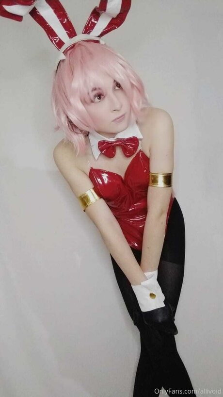 Alliallivoid schauspielerin akt bild