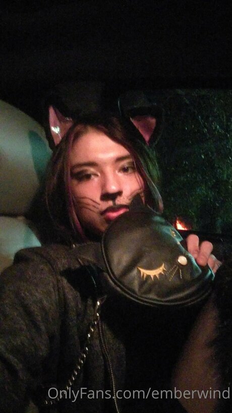 Emberwind exklusive nackte galerie