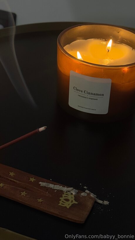 Babyy Bonnie pornostar sex bild