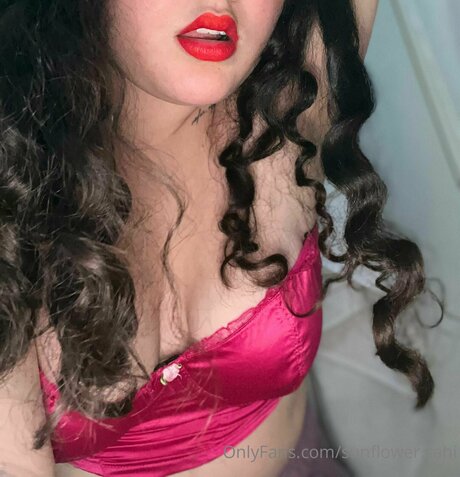 Sunflower Jessie hübsche nackten bild