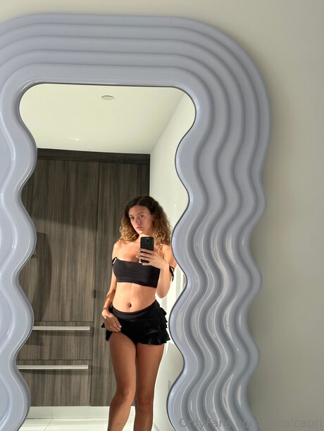 Coralcapri pornografische pornostar fotos