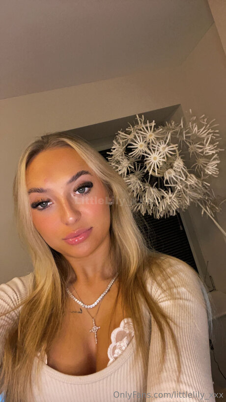 Littlelily Xxx kostenlose nackten bild
