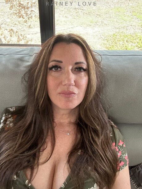 Raineylovesyou schöne nackt fotos