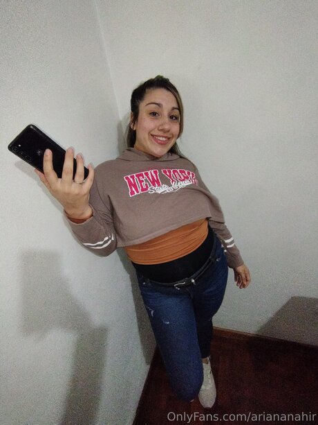 Arisnai exklusive nackt archiv