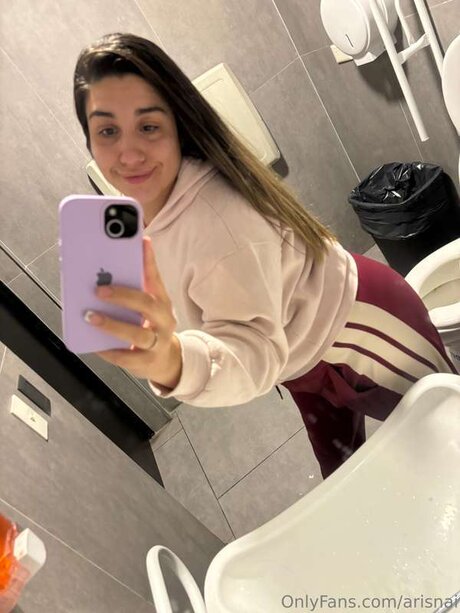 Arisnai nackt nette bilder