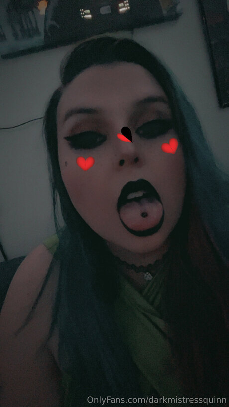 Darkmistressquinn nackt schöne fotos