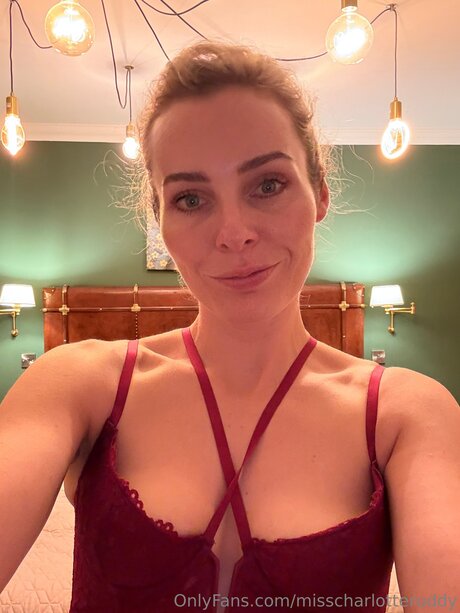 Misscharlotteruddy schöne xxx bild