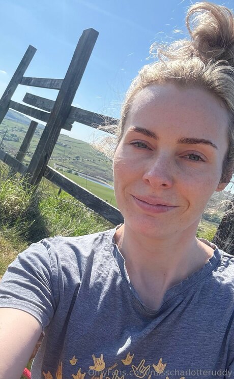 Misscharlotteruddy perfekte pornografische bild