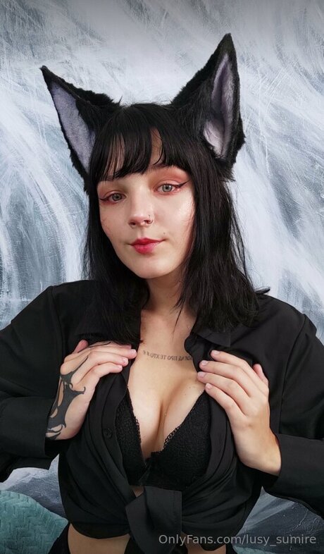 Lusy Sumire hübsche erwachsene galerien