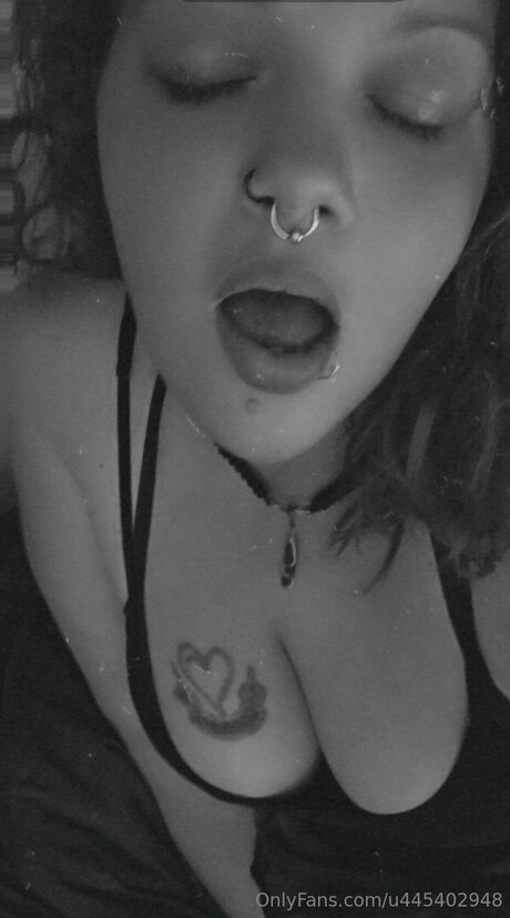 U445402948 hübsche freie foto