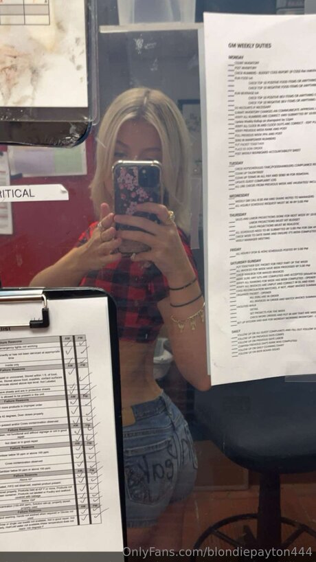 Blondiepayton444 beste galerien