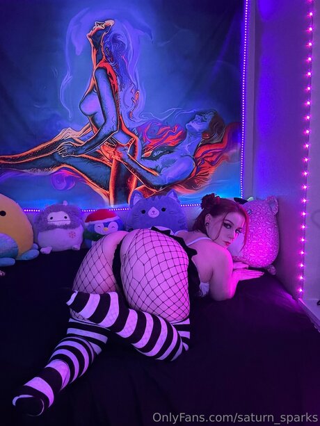 Saturn Sparks hd nackte foto