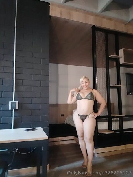 U328205107 porno nette fotos