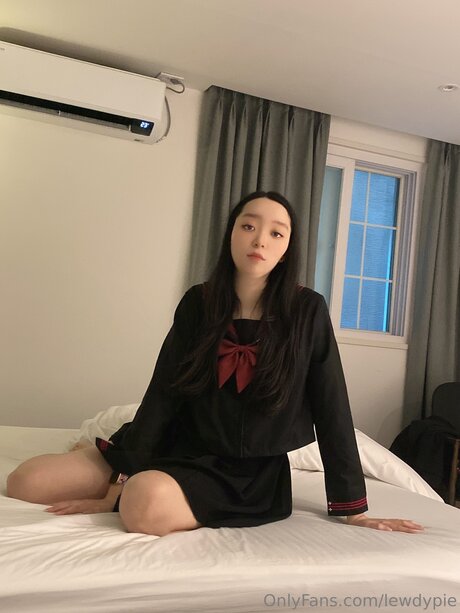 Lewdypie top nackten fotos