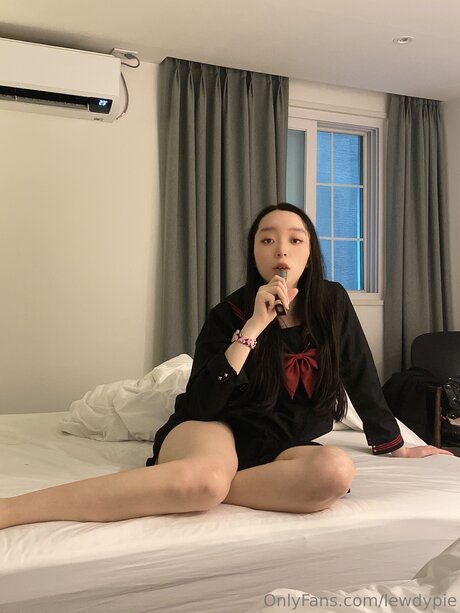 Lewdypie top kunst foto