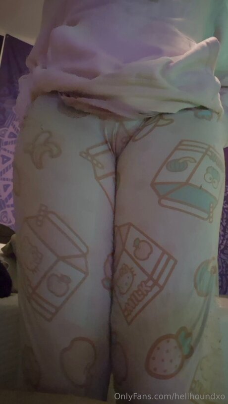 Hellhoundxo erotische pornographische bilder