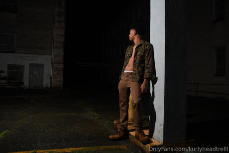 Kurlyheadtrelll nacktheit porno fotos